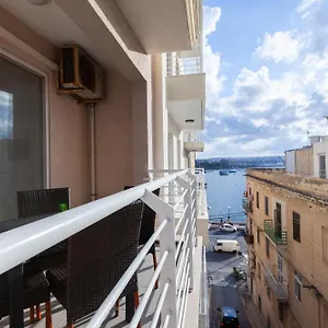  Apartament Seaside View Close To Ferries By Jl Malta